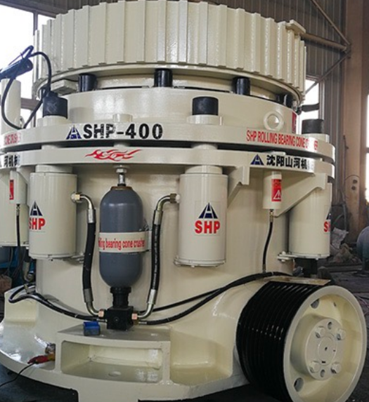 新疆多缸液压圆锥破碎机在矿山的应用